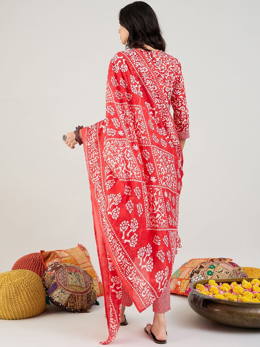 Indyancart IE Floral Printed Thread Work Straight Kurta with Trousers & Dupatta