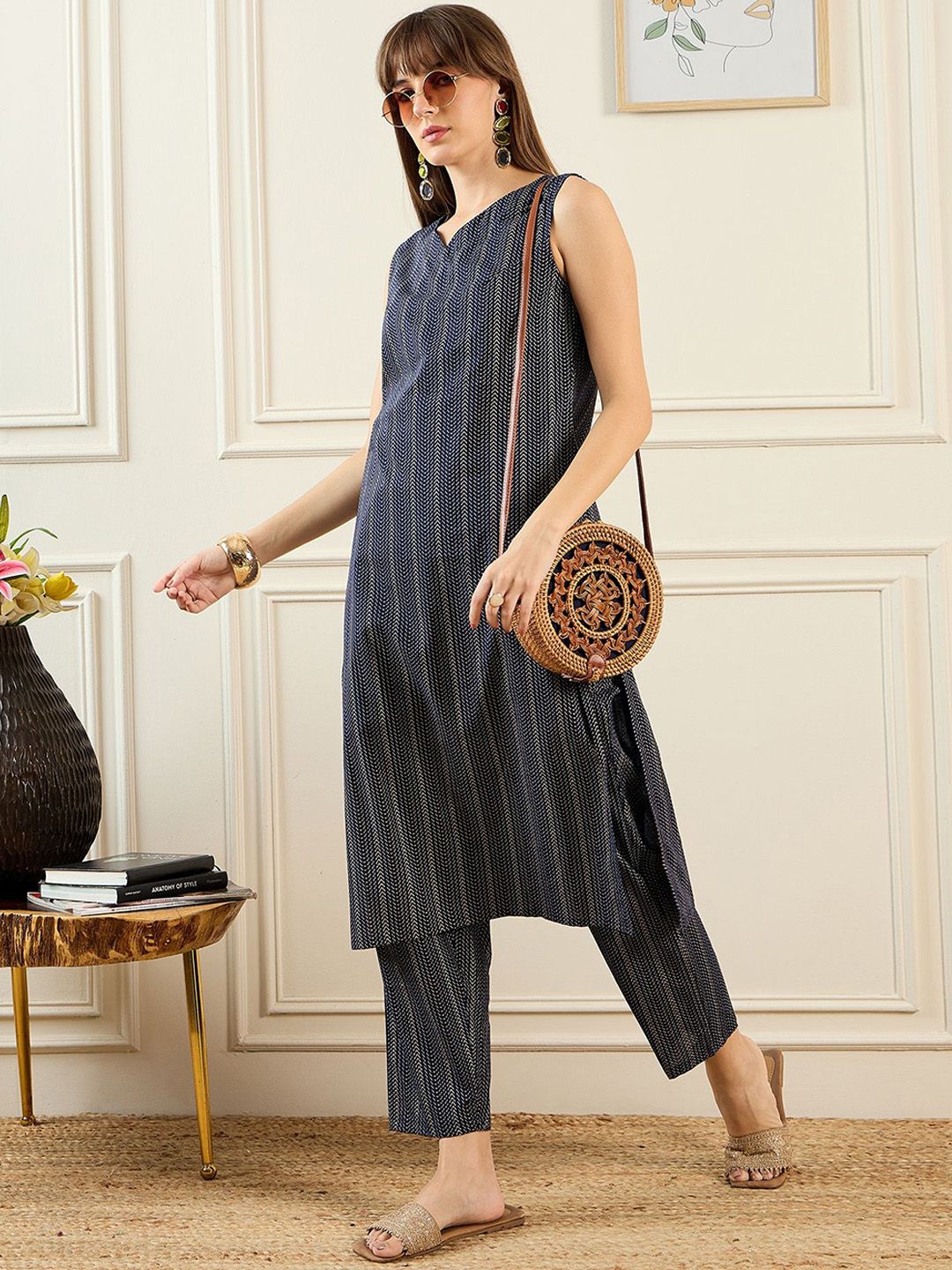 Indyancart IE Geometric Printed Sweetheart Neck Pure Cotton Straight Kurta With Trousers