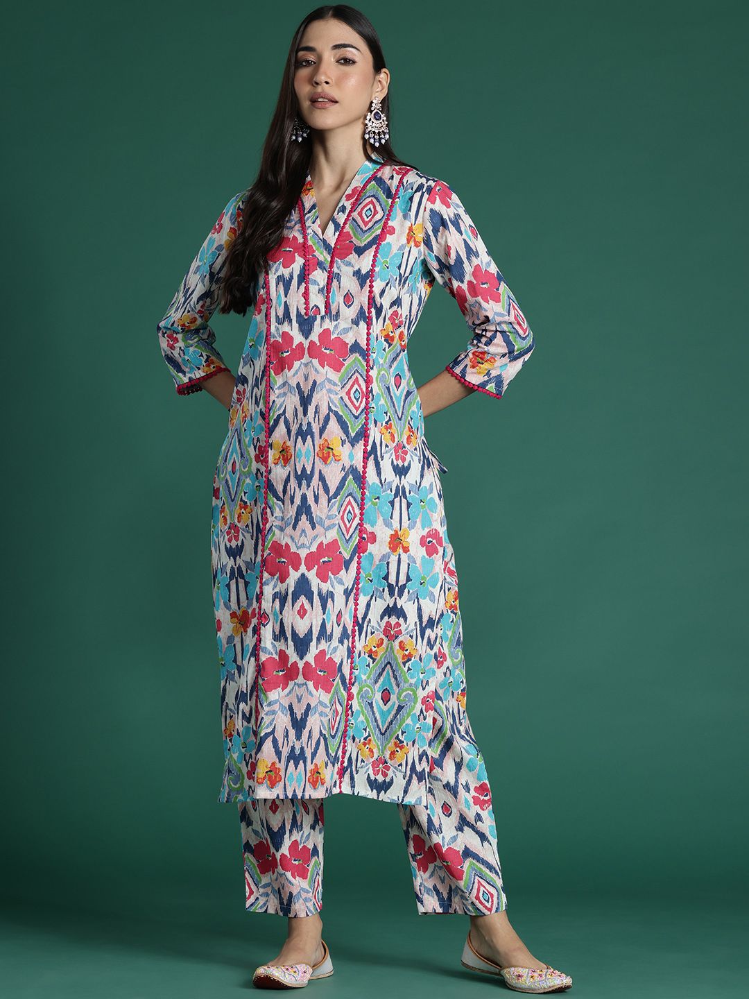 Indyancart IE Women Printed Panelled Pure Cotton Kurta with Trousers
