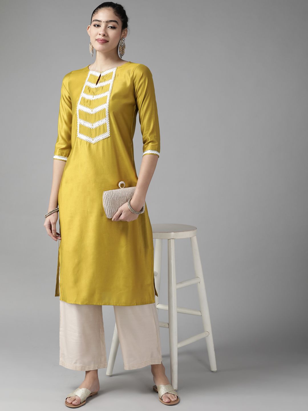 Indyancart IE Women Green Yoke Design Keyhole Neck Liva Kurta