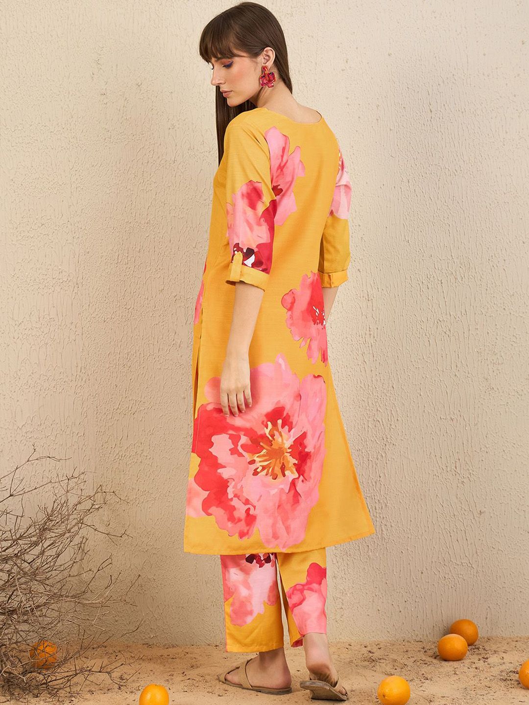 Indyancart IE Floral Printed V-Neck Straight Kurta with Trousers