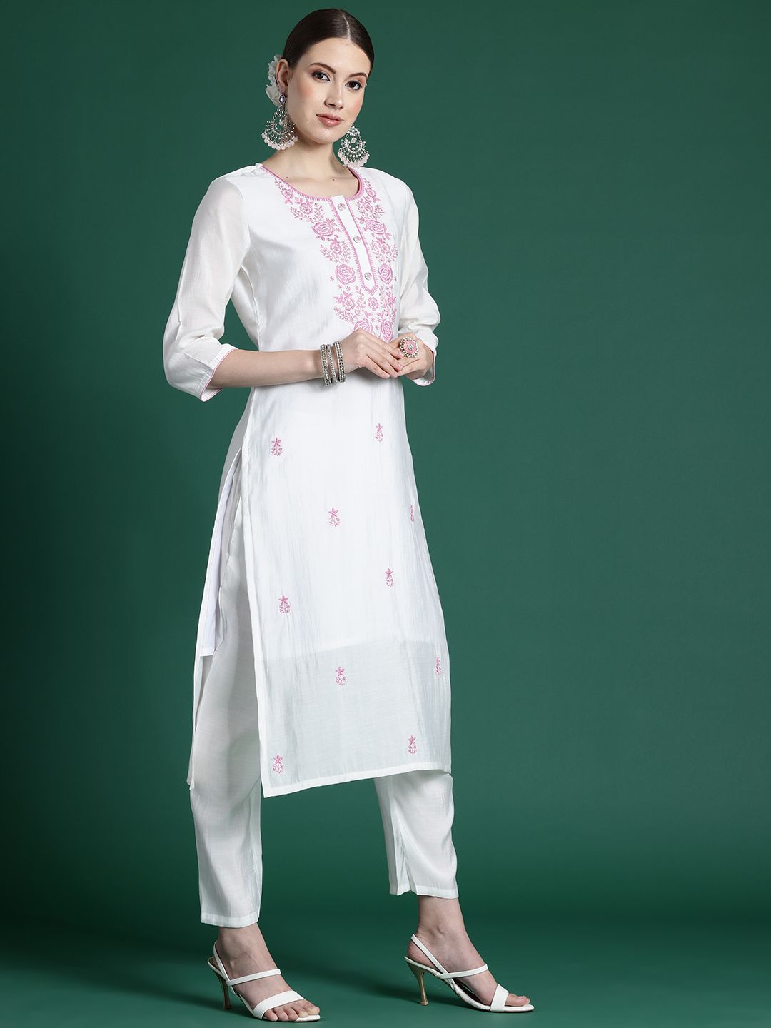 Indyancart IE Women Floral Embroidered Regular Thread Work Kurta with Trousers & With Dupatta