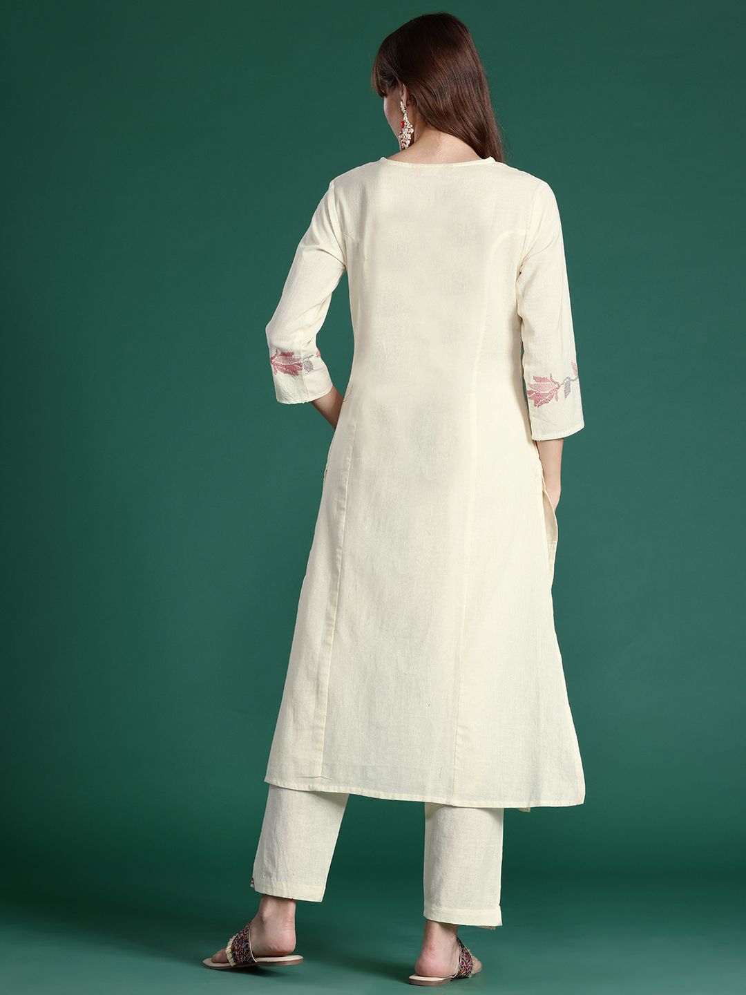 Indyancart IE Floral Embroidered Thread Work Pure Cotton Kurta with Trousers