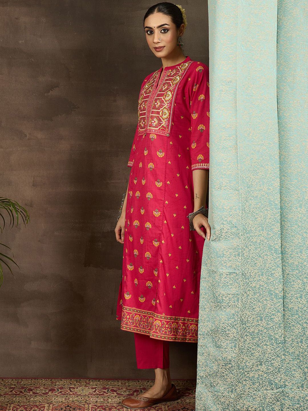 Indyancart IE Women Ethnic Motifs Printed Thread Work Pure Cotton Kurta Trousers