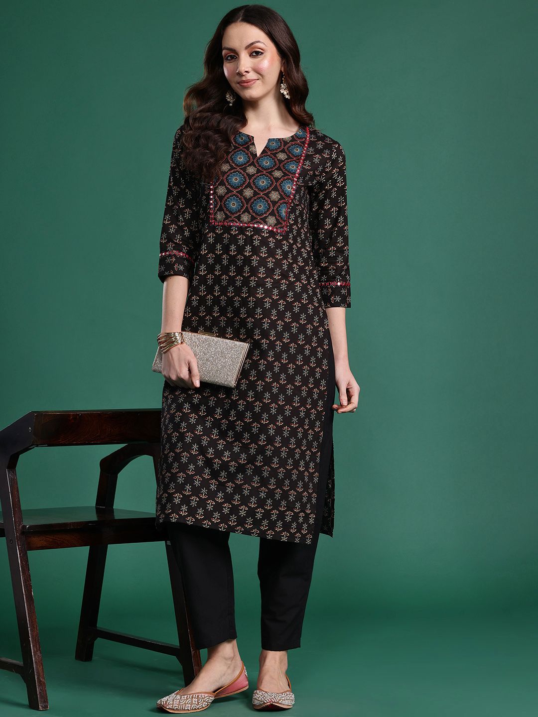 Indyancart IE Women Floral Printed Mirror Work Pure Cotton Kurta