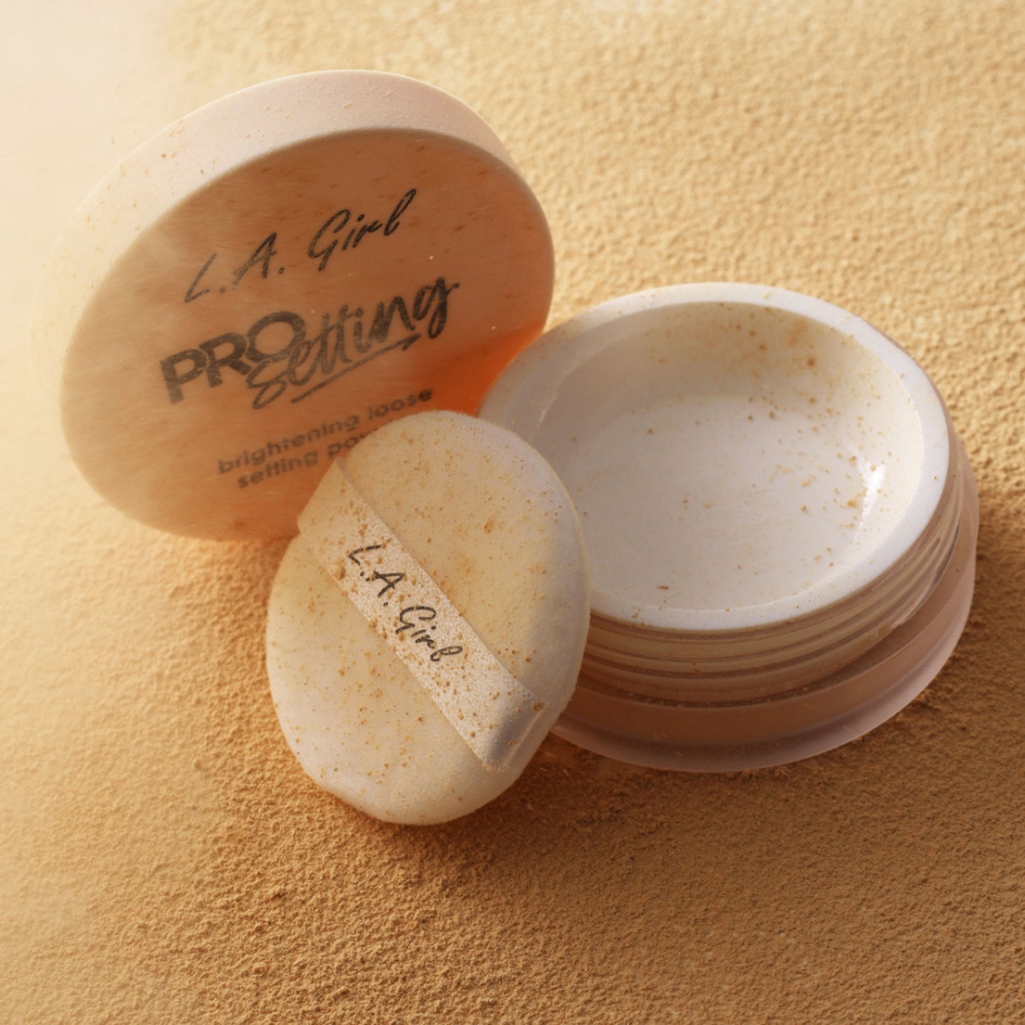 L.A. Girl Pro Setting Brightening Loose Setting Powder - Translucent