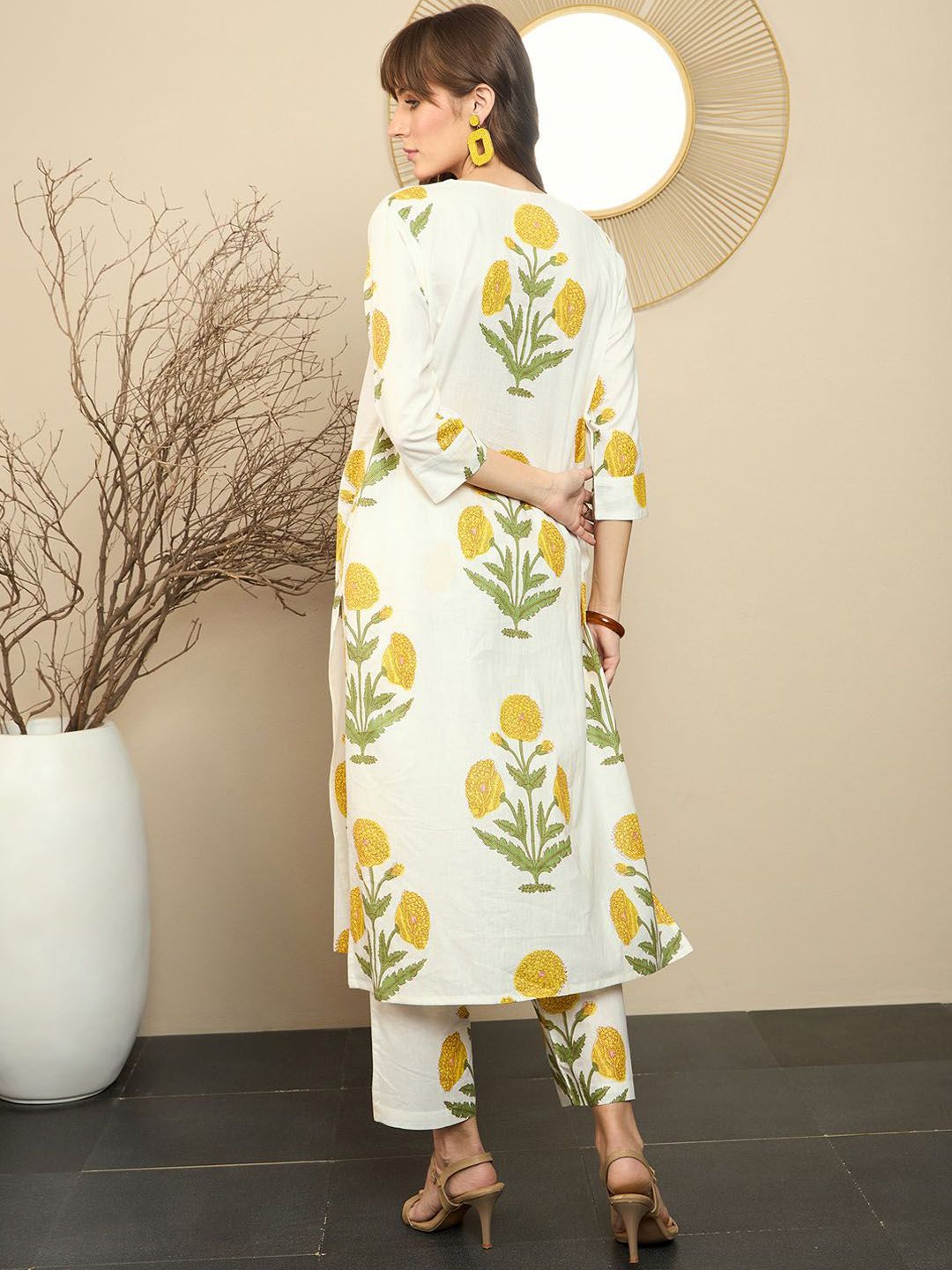 Indyancart IE Floral Printed Pure Cotton Straight Kurta With Trousers