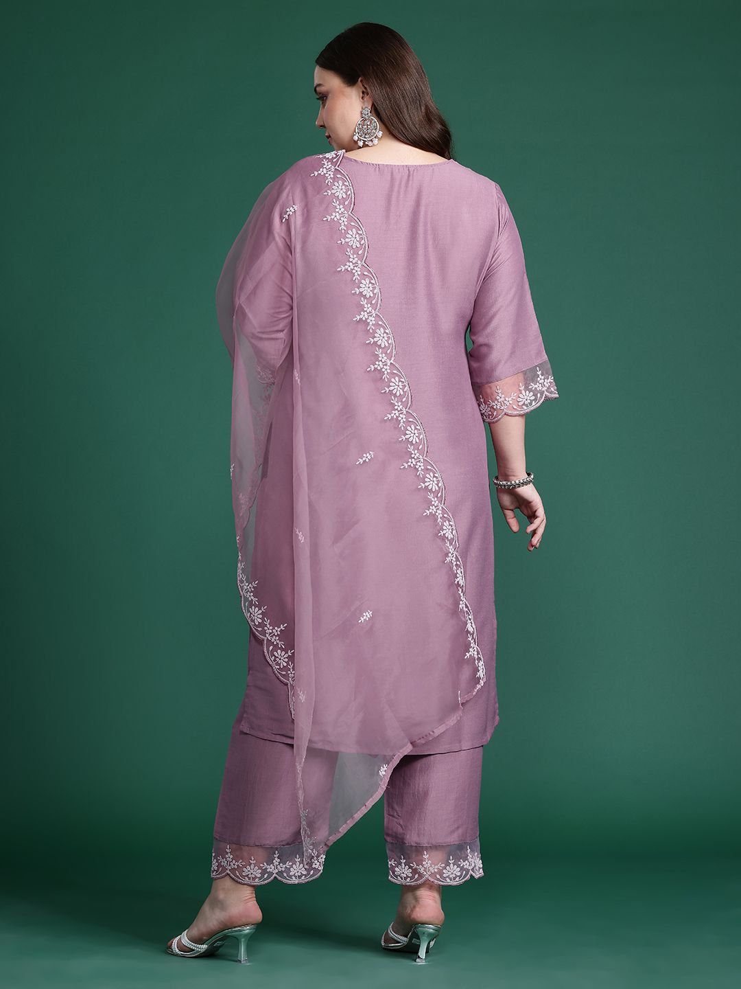 Indyancart IE Plus Size Floral Embroidered Thread Work Kurta With Trousers & Dupatta
