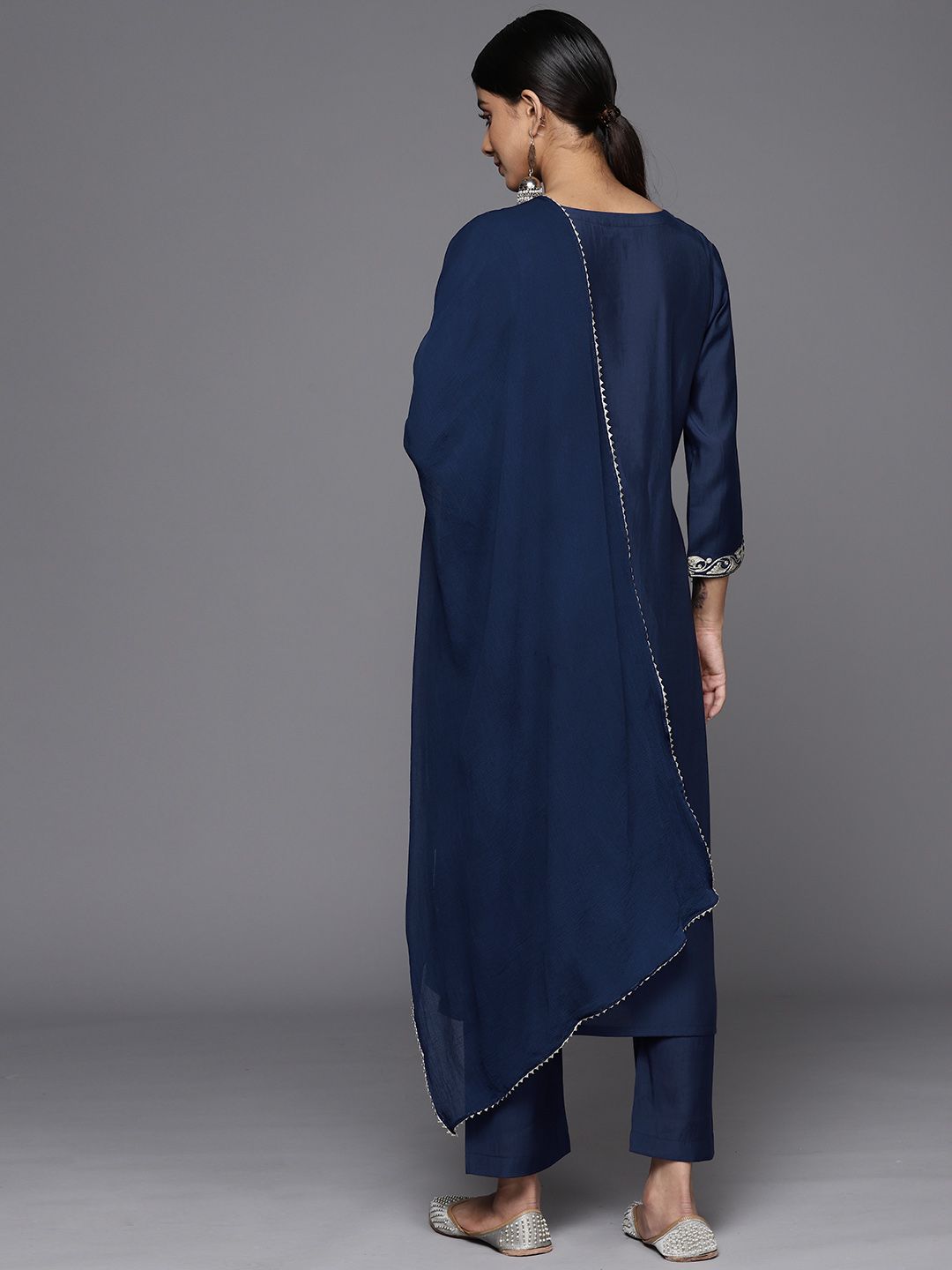 Dhiyona VA Women'sFloral Embroidered Regular Thread Work Kurta With Trousers & With Dupatta