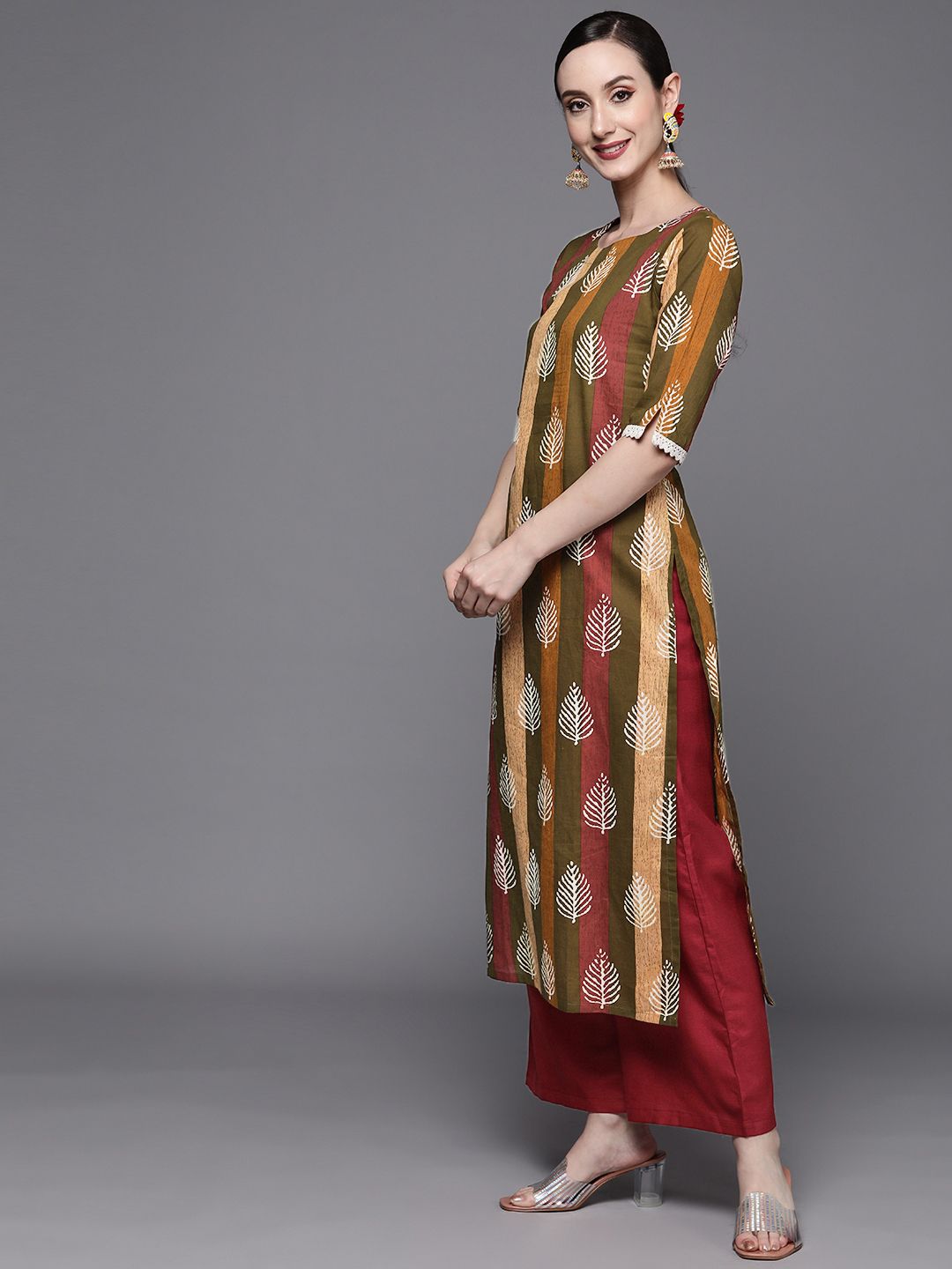 Dhiyona IE Women Green Floral Printed Kurta with Trousers & With Dupatta