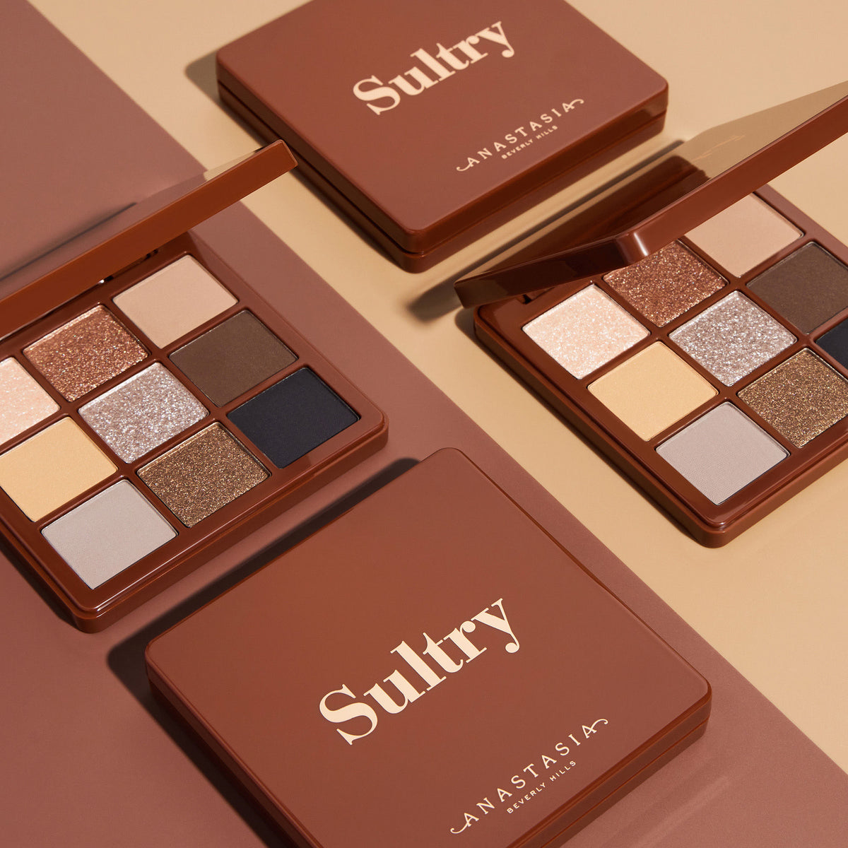 Mini Anastasia Beverly Hills Sultry Palette with warm eyeshadow shades in sleek compact, featuring matte and shimmer finishes.