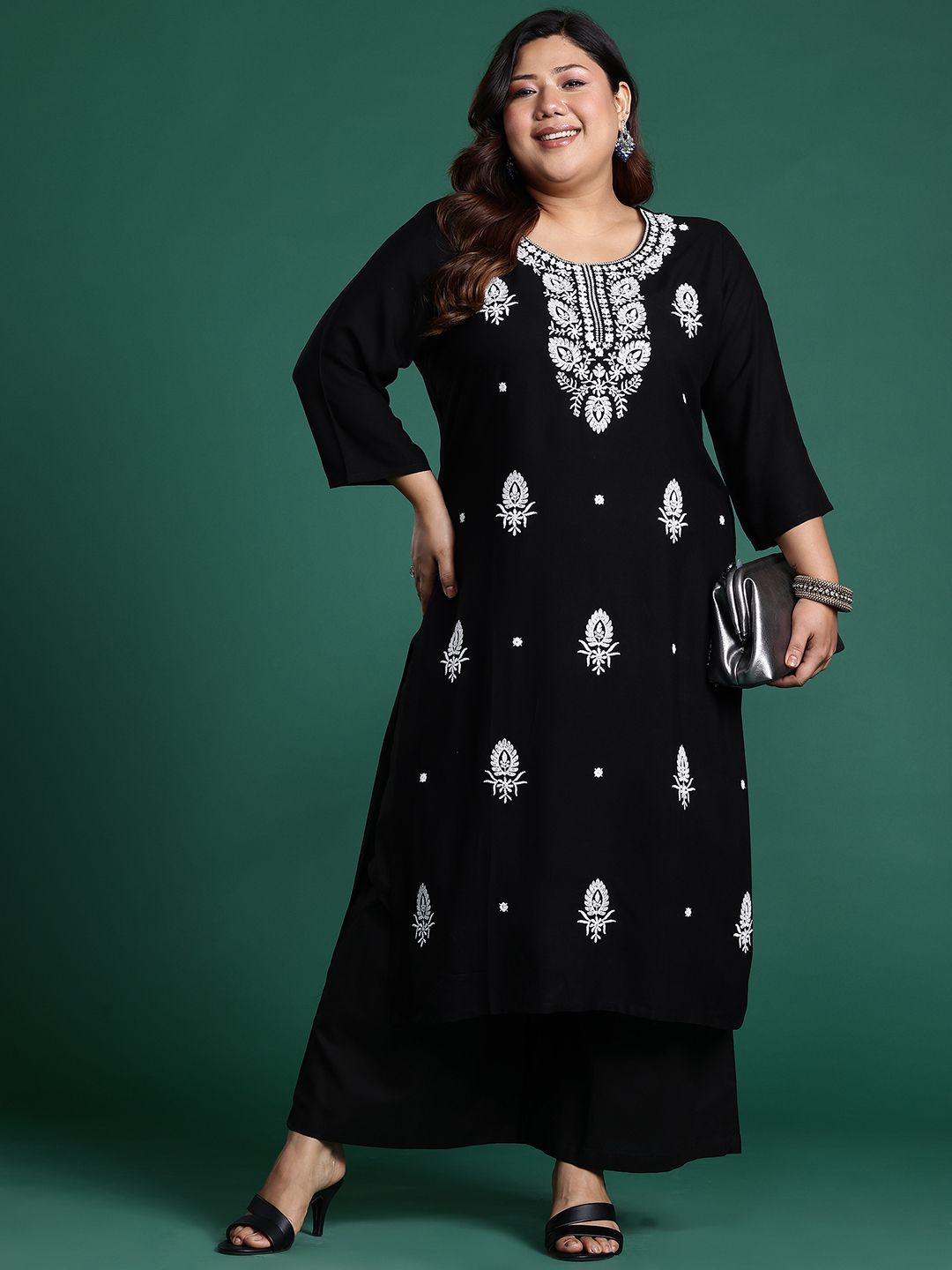 Indyancart IE Plus Size Ethnic Motifs Embroidered Sequinned Kurta