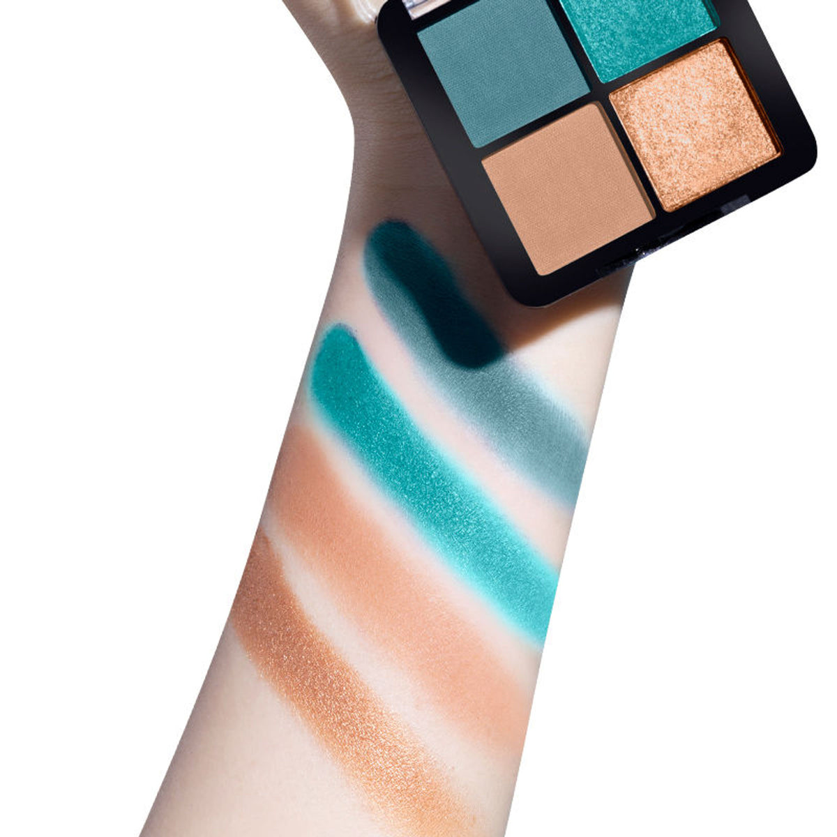 Nykaa Cosmetics Eyes On Me! 4 In 1 Quad Eyeshadow Palette - Beach Break 10
