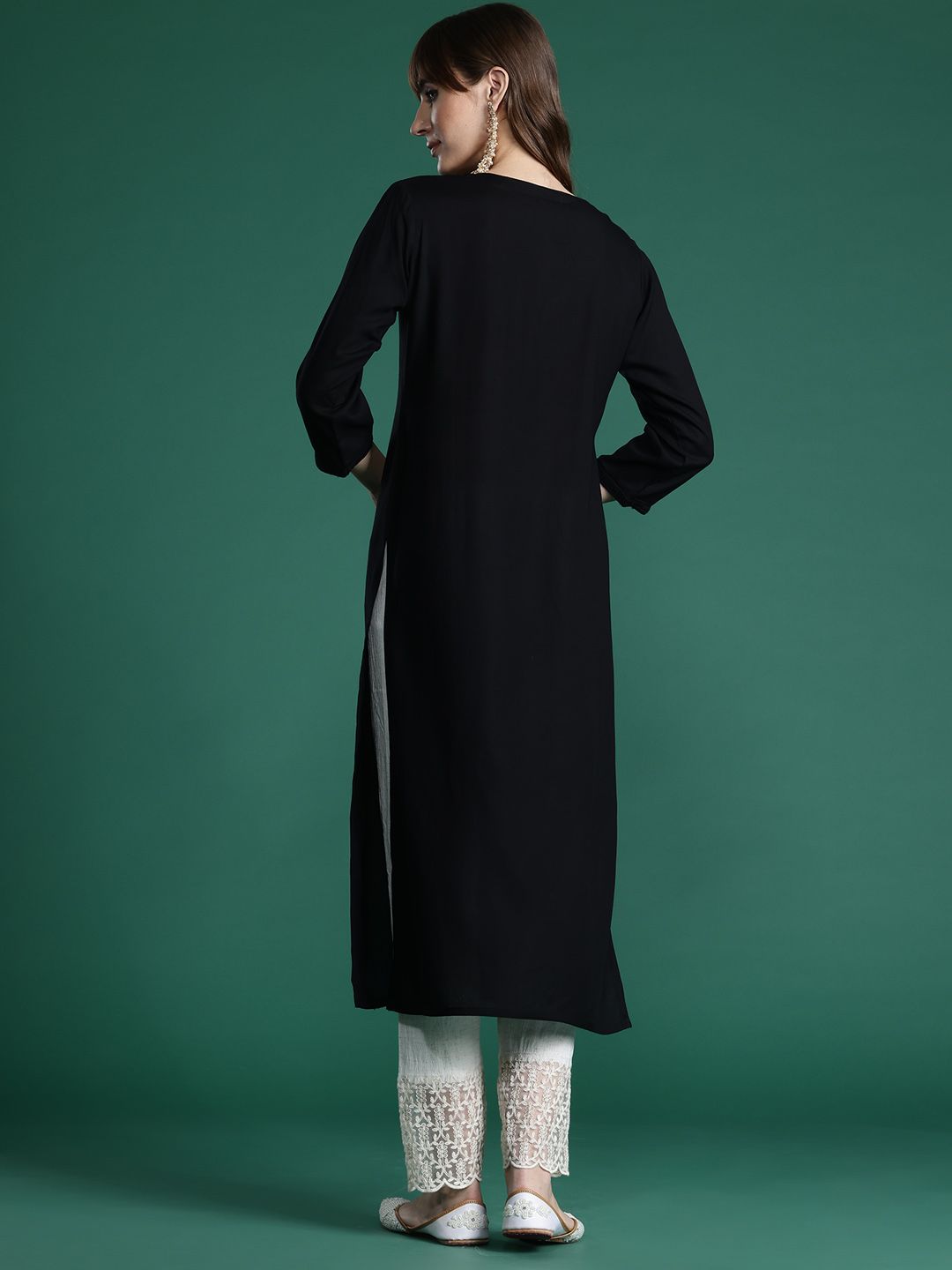 Dhiyona IE Floral Embroidered Thread Work Kurta