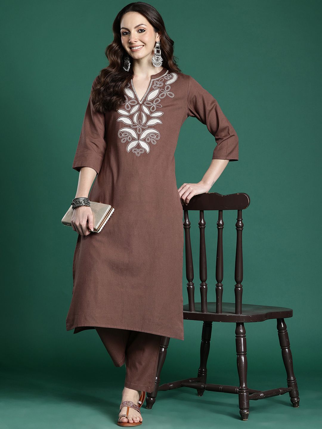 Indyancart IE Floral Embroidered Pure Cotton Kurta with Trousers