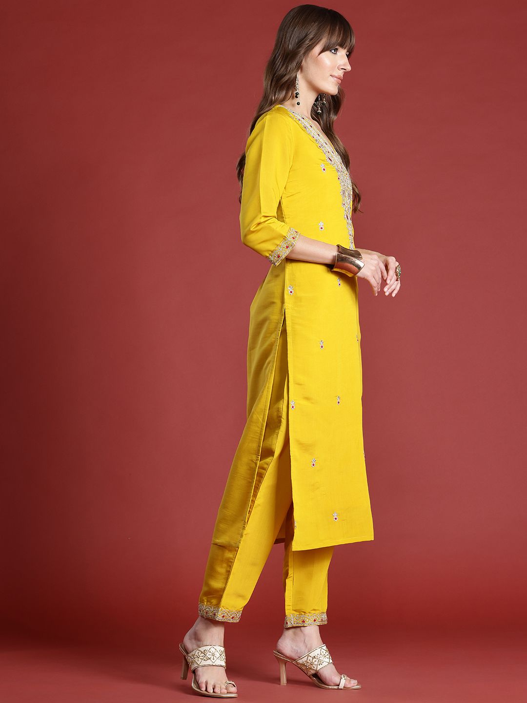 Indyancart IE Ethnic Motifs Embroidered Sequinned Kurta with Trousers & With Dupatta