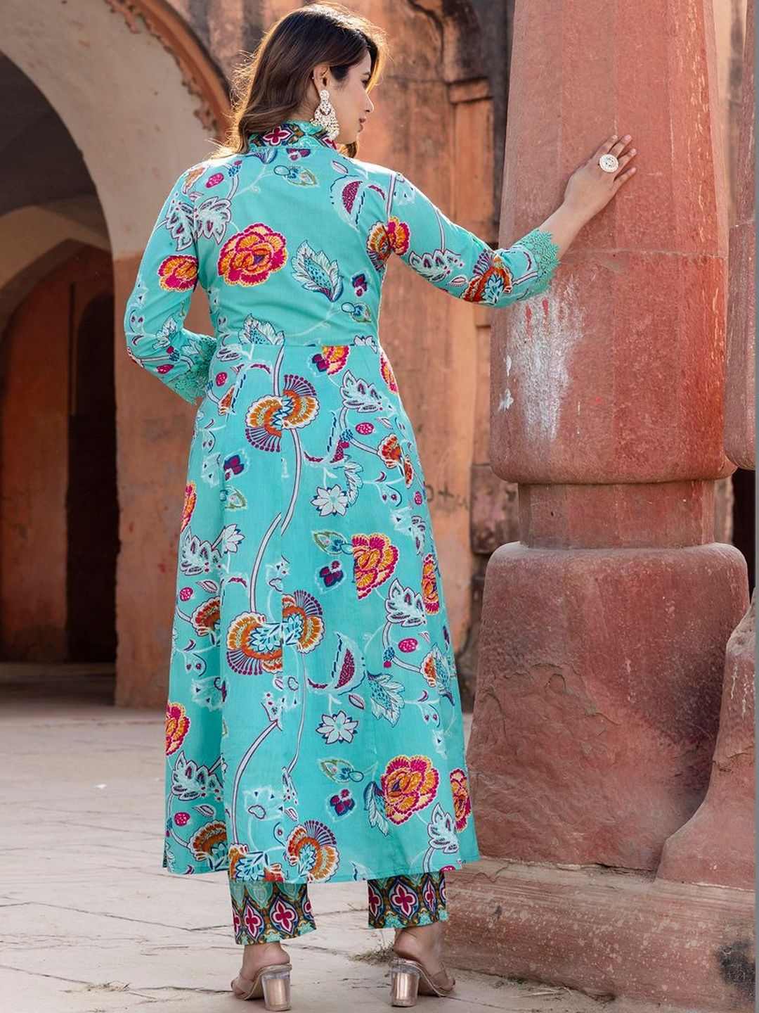 Women Floral Printed Panelled Pure Cotton Kurta with Trousers & With Dupatta