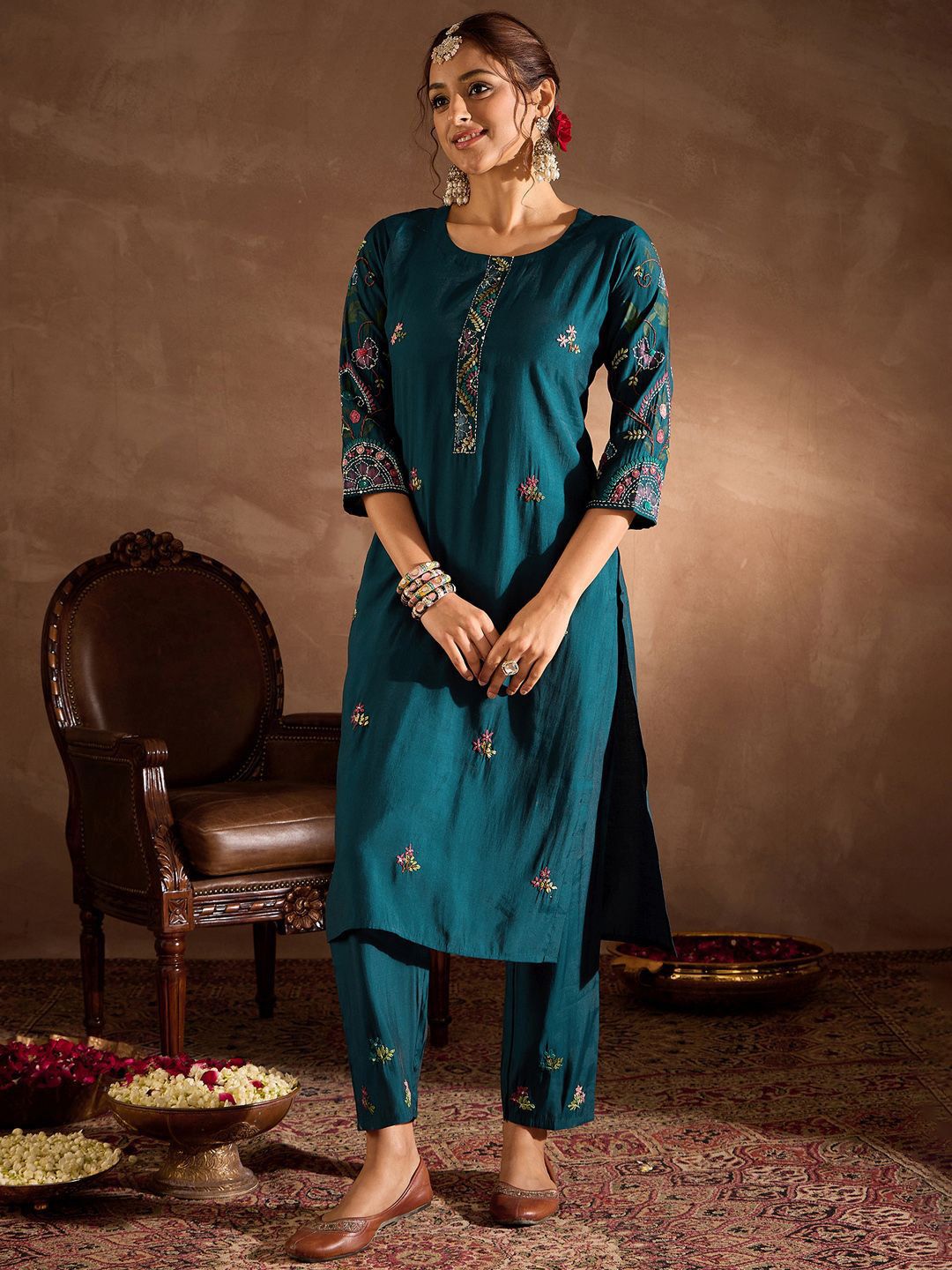 Indyancart IE Floral Embroidered Thread Work Straight Kurta With Trousers & Dupatta