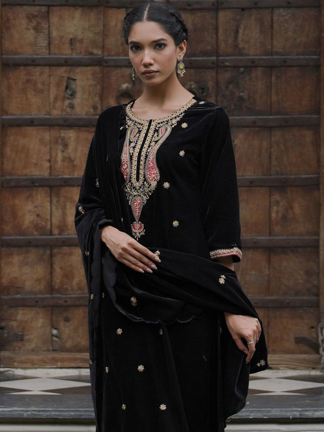 Indyancart IE Ethnic Motifs Embroidered Velvet Kurta with Trousers & Dupatta