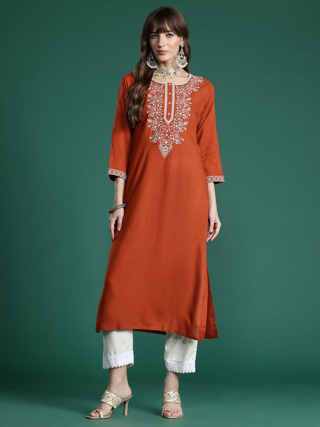 Indyancart IE Floral Embroidered Thread Work Kurta