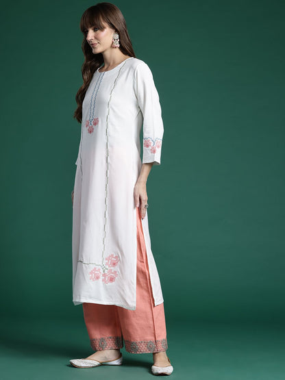 Indyancart IE Floral Embroidered Thread Work Kurta