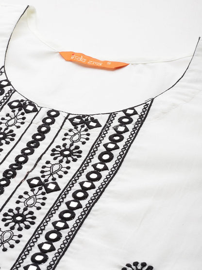 Dhiyona IE Women Embroidered Regular Thread Work Kurta with Trousers & Dupatta