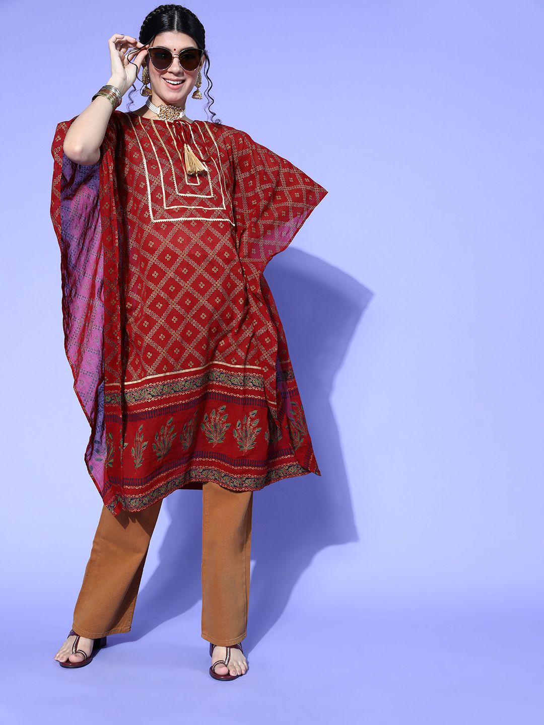Indyancart IE Women Maroon & Navy Blue Cotton Geometric Printed Extended Sleeves Kaftan Kurta