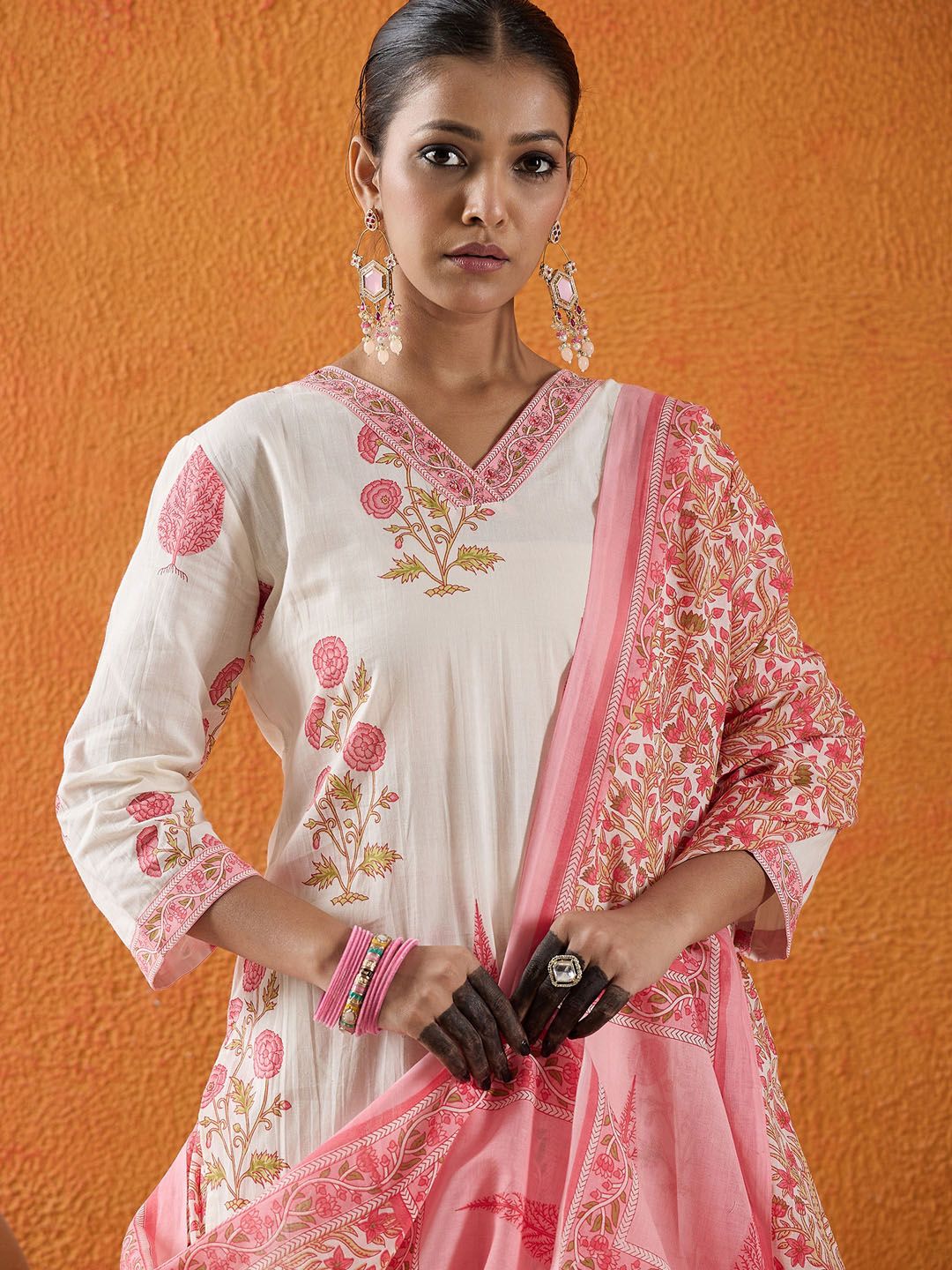 Women Floral Printed Regular Pure Cotton Kurta with Trousers & With Dupatta