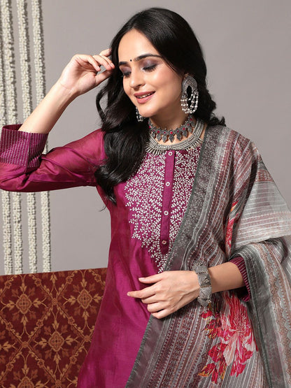 Indyancart VA Women'sMagenta Ethnic Motifs Yoke Design Thread Work Kurta Wth Trousers & With Dupatta