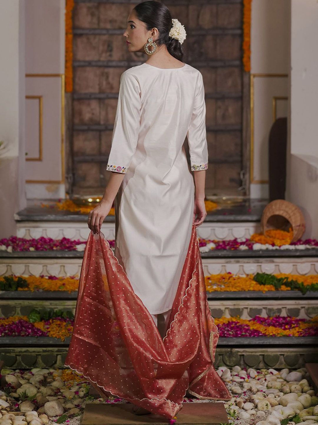 Indyancart IE Floral Embroidered Thread Work Liva Kurta With Trousers & Dupatta