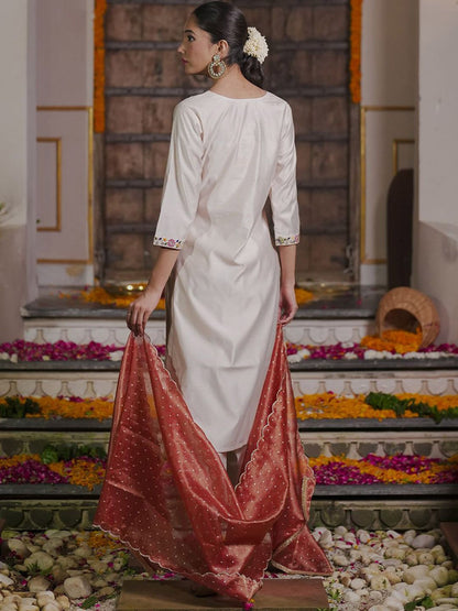 Indyancart IE Floral Embroidered Thread Work Liva Kurta With Trousers & Dupatta