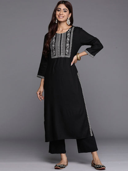 Indyancart IE Round Neck Yoke Design Flared Sleeves Rayon Straight Kurta