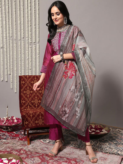 Indyancart VA Women'sFloral Yoke Design Thread Work Detail Straight Kurta & Trousers With Dupatta