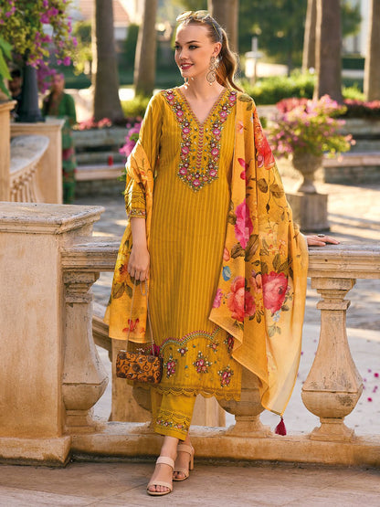 Floral Embroidered Regular Thread Work Pure Cotton Kurta with Trousers & Dupatta