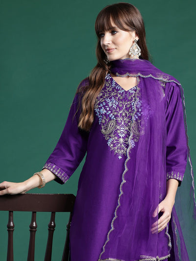 Dhiyona IE Floral Embroidered Regular Sequinned Kurta With Trousers & Dupatta