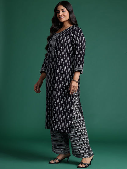 Indyancart Women's Geometric Printed Pure Cotton Kurta with Trousers & Dupatta