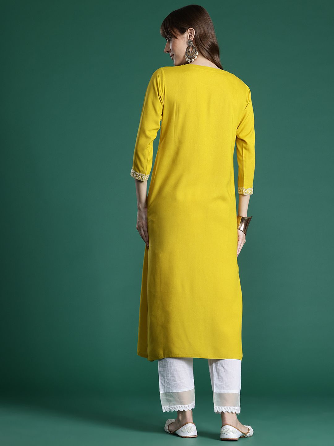 Indyancart IE Floral Embroidered Thread Work Kurta