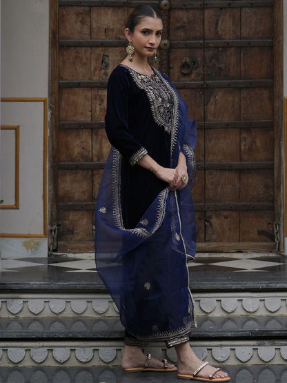 Indyancart IE Ethnic Motifs Embroidered Thread Work Velvet Kurta With Trousers & Dupatta
