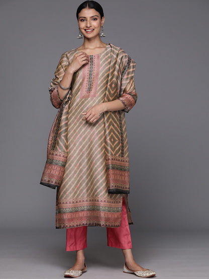 Indyancart VA Women's Leheriya Striped Regular Kurta with Trousers & Dupatta
