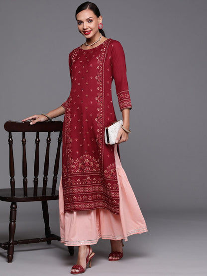 Indyancart IE Women Maroon Ethnic Motifs Foil Print Round Neck Regular Sleeves Straight Kurta