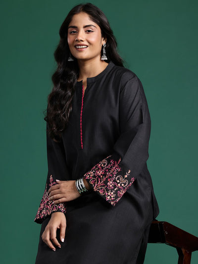 Indyancart IE Embroidered Detail Kurta with Palazzos