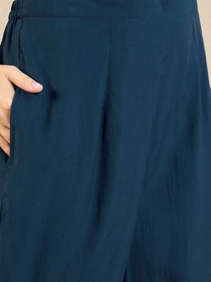 Ethnic Motifs Embroidered Thread Work Kurta With Trousers