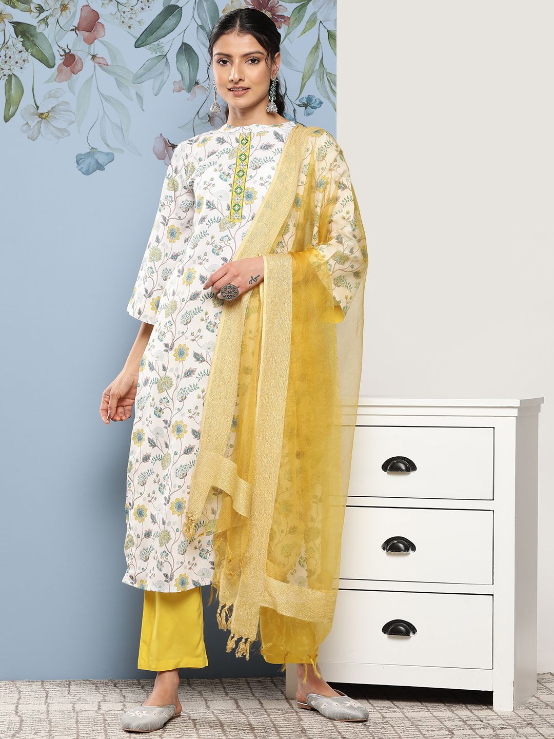 Indyancart VA Women'sFloral Printed Thread Work Kurta with Trousers & Dupatta