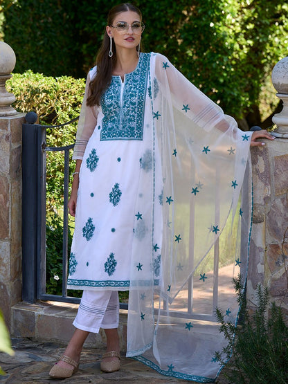 Floral Embroidered Regular Thread Work Kurta with Trousers & Dupatta