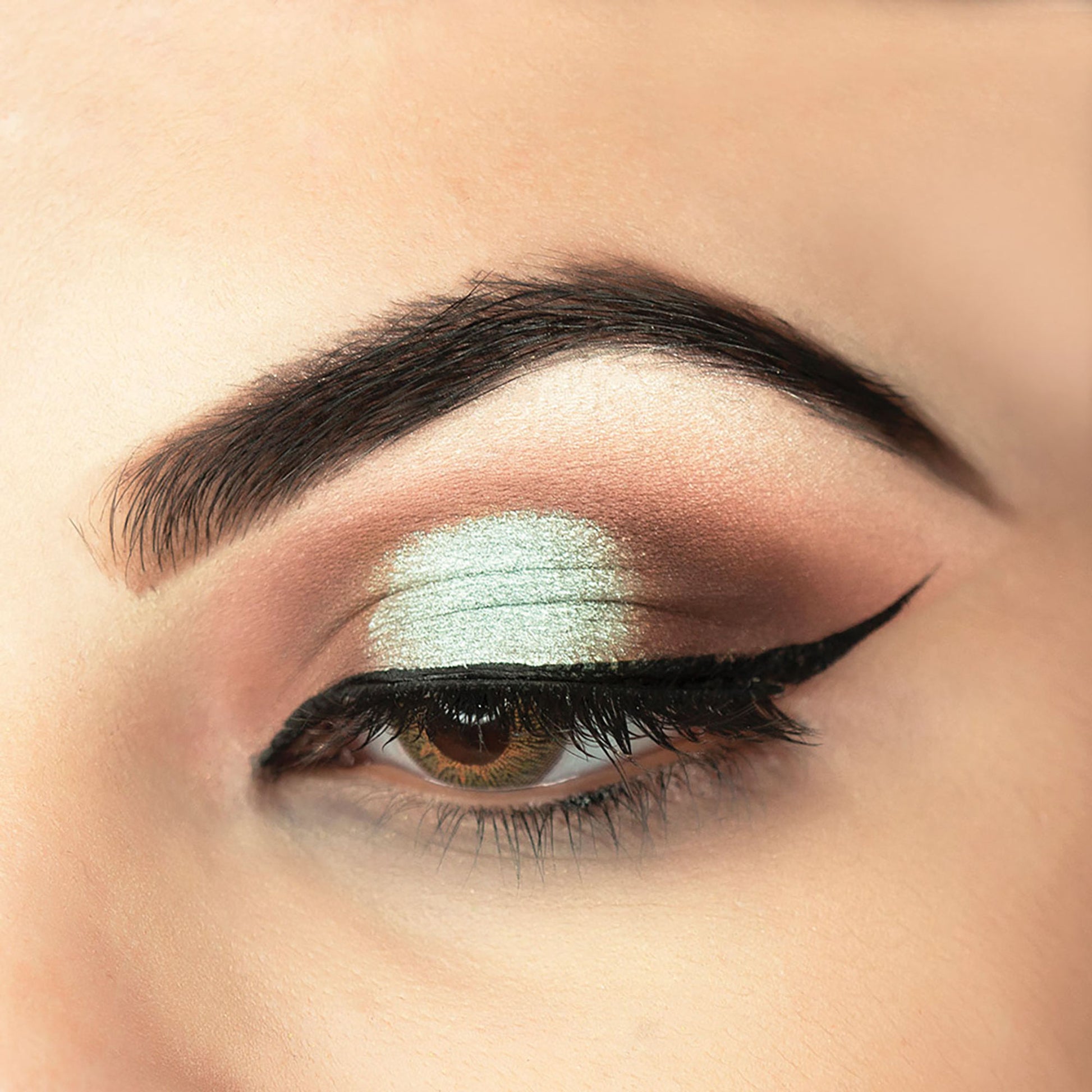 C2P Pro HD Loose Precious Eye Shadow Pigment Long-Lasting Shimmer for Face Body - Chillz 80