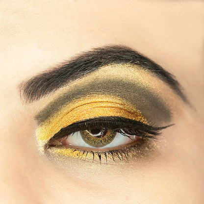 C2P Pro C2P Pro HD Loose Precious Eye Shadow Pigment with shimmering finish, suitable for face and body in shade Mind Blowing 102