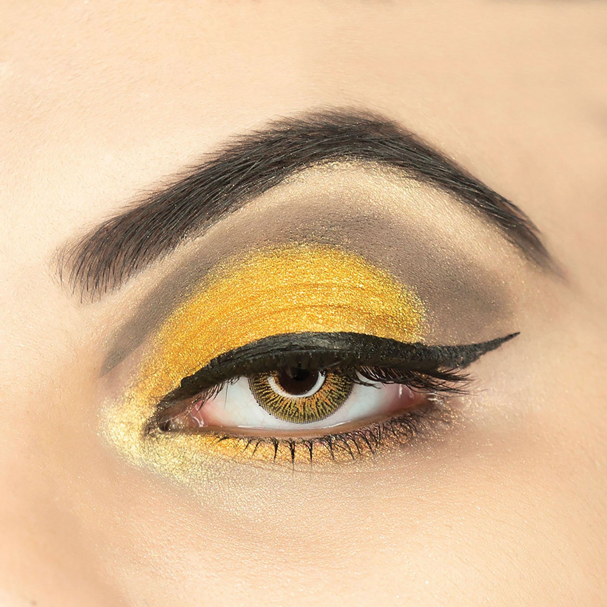 C2P Pro HD Loose Precious Eye Shadow Pigment Long-Lasting Shimmer for Face Body - Follow Me 139