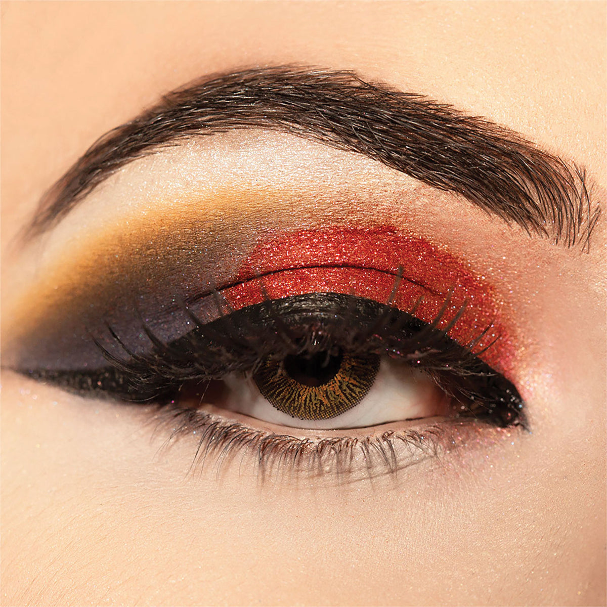 C2P Pro Pro HD loose eye shadow pigment in Bold Vamp 181 with shimmering, long-lasting formula for face and body.