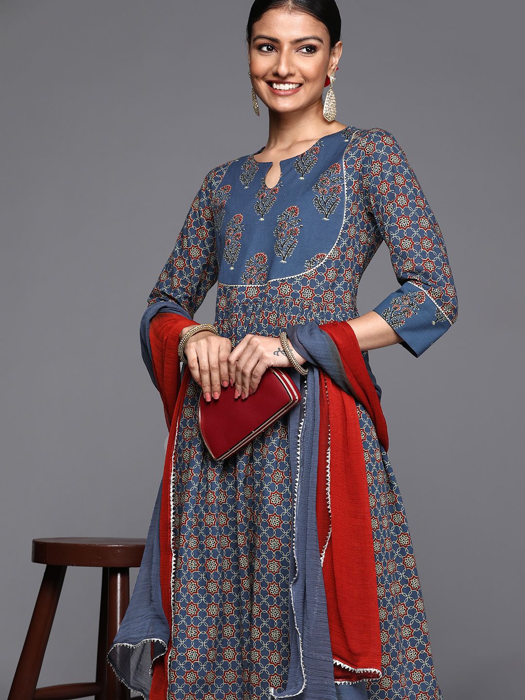 Indyancart VA Women's Blue Ethnic Motifs Printed Pure Cotton Kurta with Trousers & Dupatta