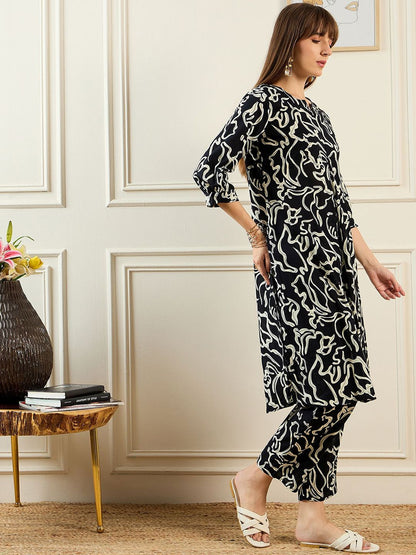 Indyancart IE Women Black Kurta Sets